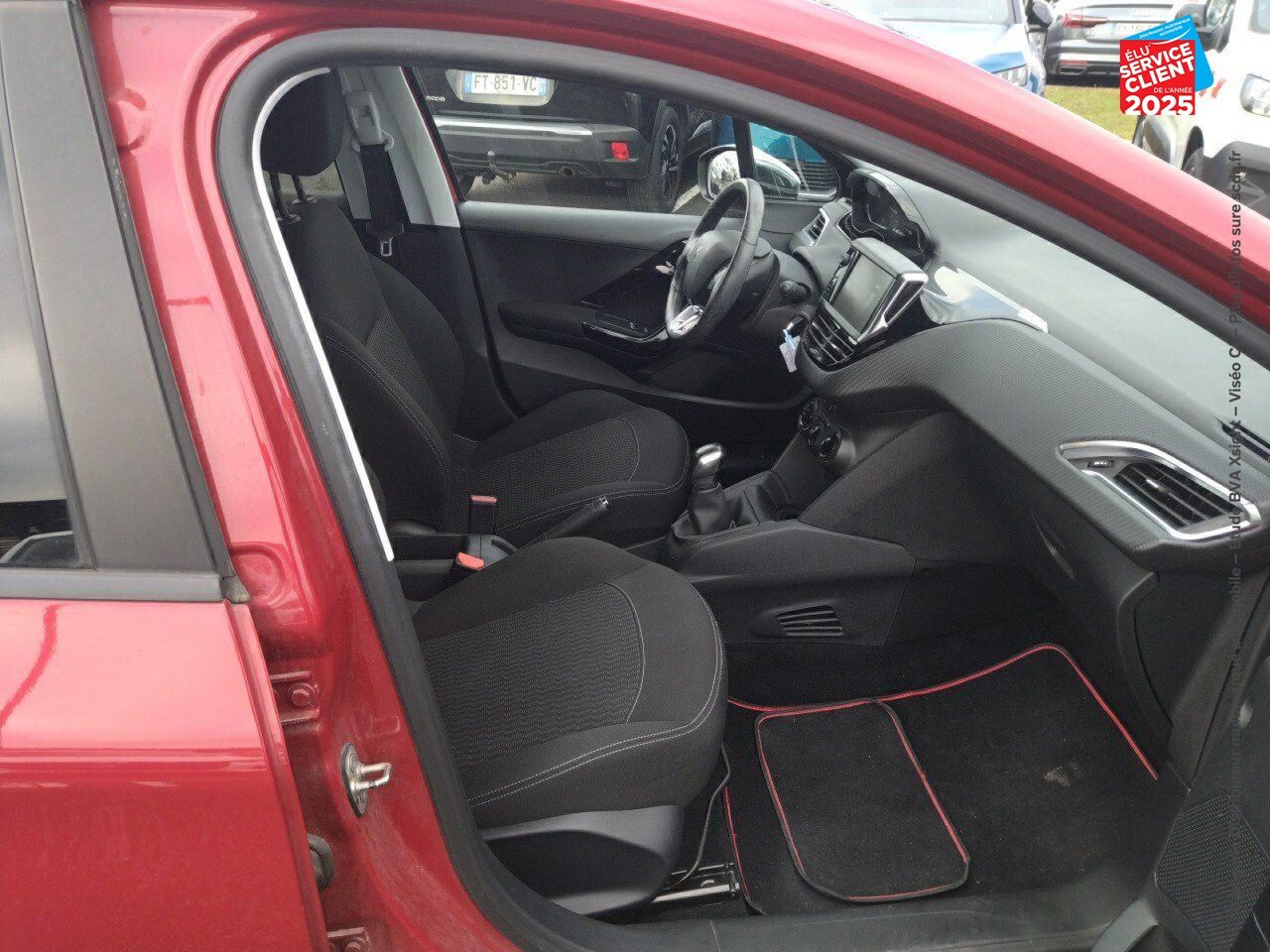 Véhicule d'occasion PEUGEOT 208 1.2 PURETECH 82CH STYLE 5P chez Renault Saint-Louis