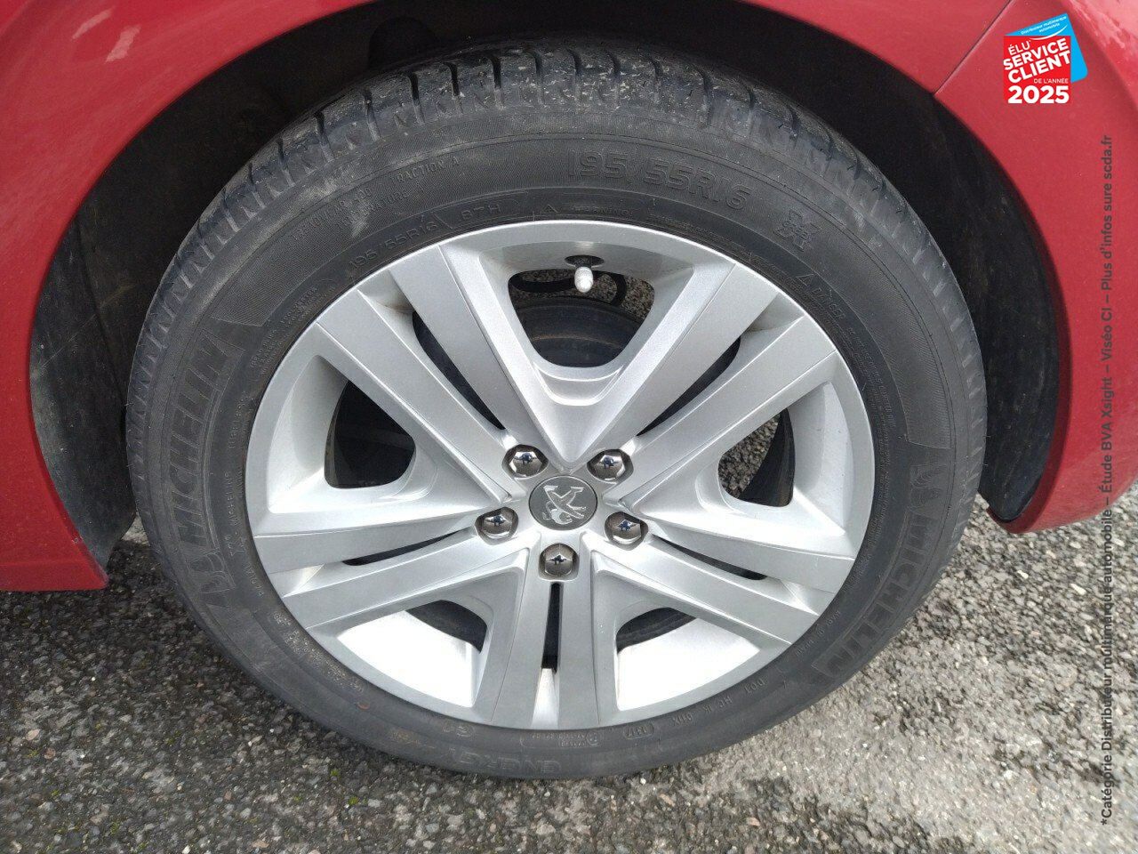 Véhicule d'occasion PEUGEOT 208 1.2 PURETECH 82CH STYLE 5P chez Renault Saint-Louis