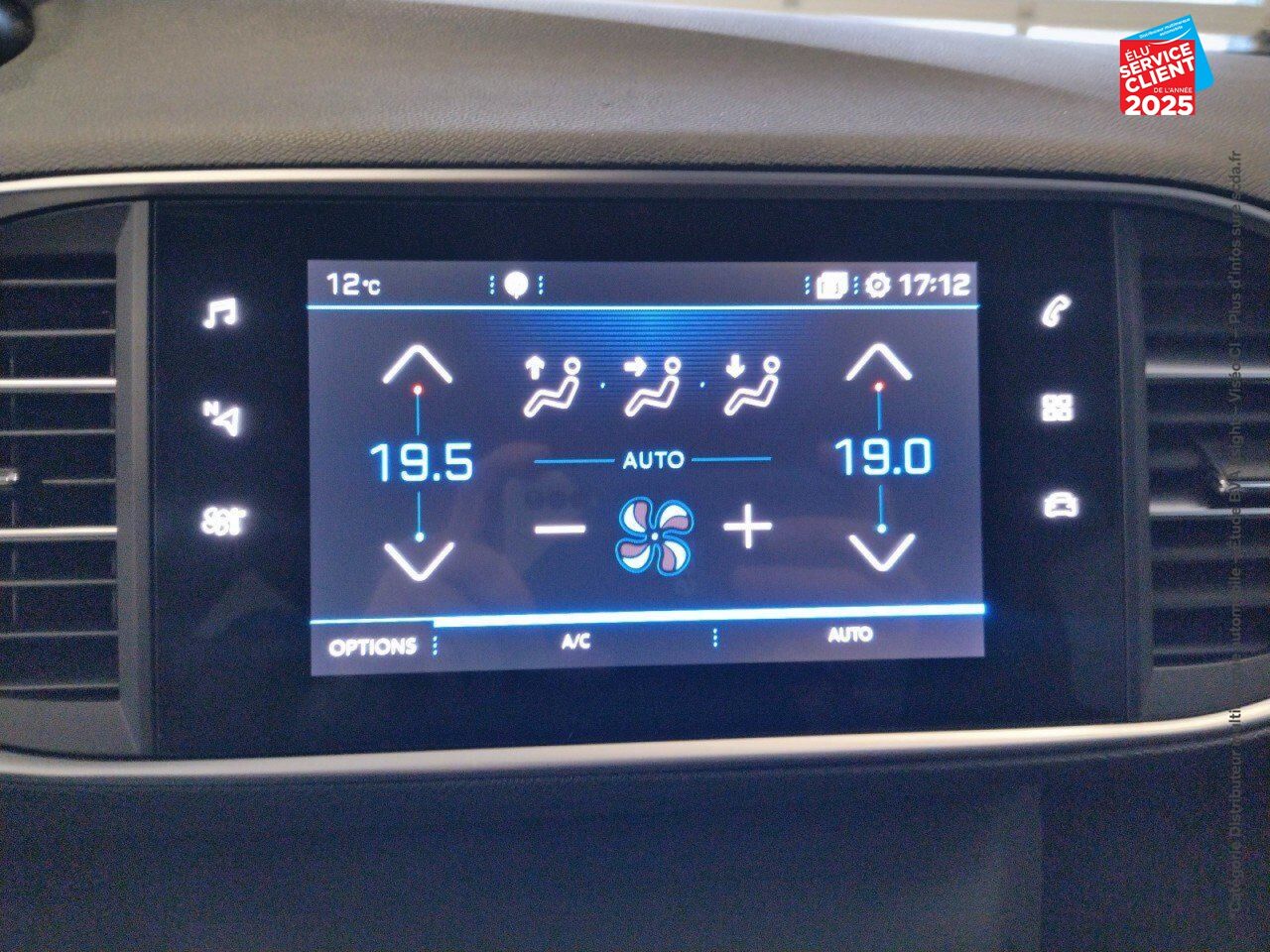 Véhicule d'occasion PEUGEOT 308 1.2 PURETECH 110CH SS STYLE chez Renault Saint-Louis