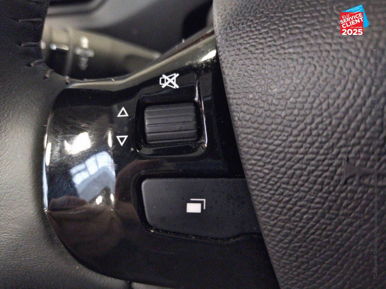 Véhicule d'occasion PEUGEOT 308 1.2 PURETECH 110CH SS STYLE chez Renault Saint-Louis
