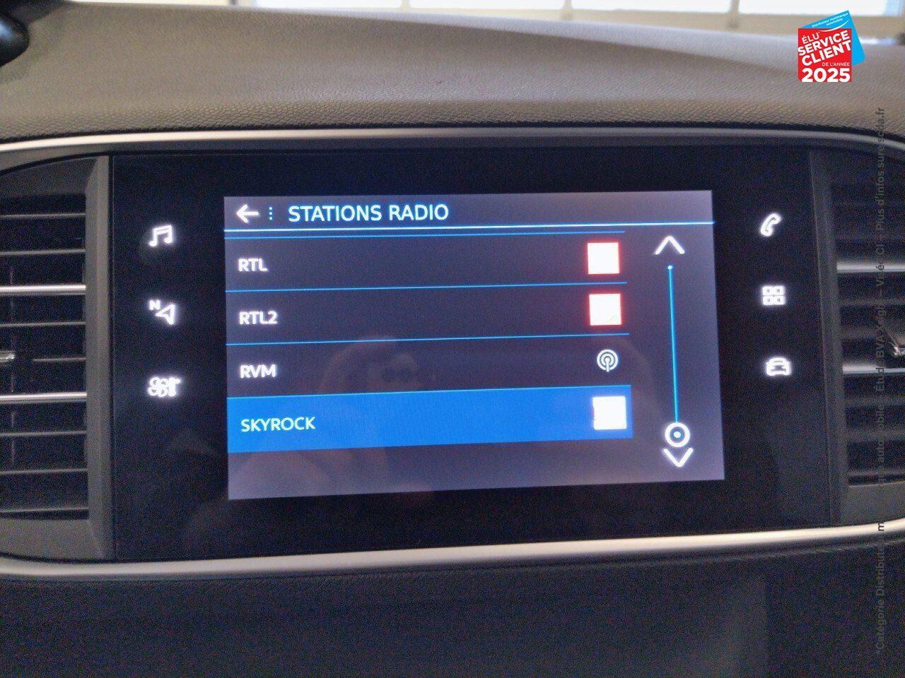 Véhicule d'occasion PEUGEOT 308 1.2 PURETECH 110CH SS STYLE chez Renault Saint-Louis