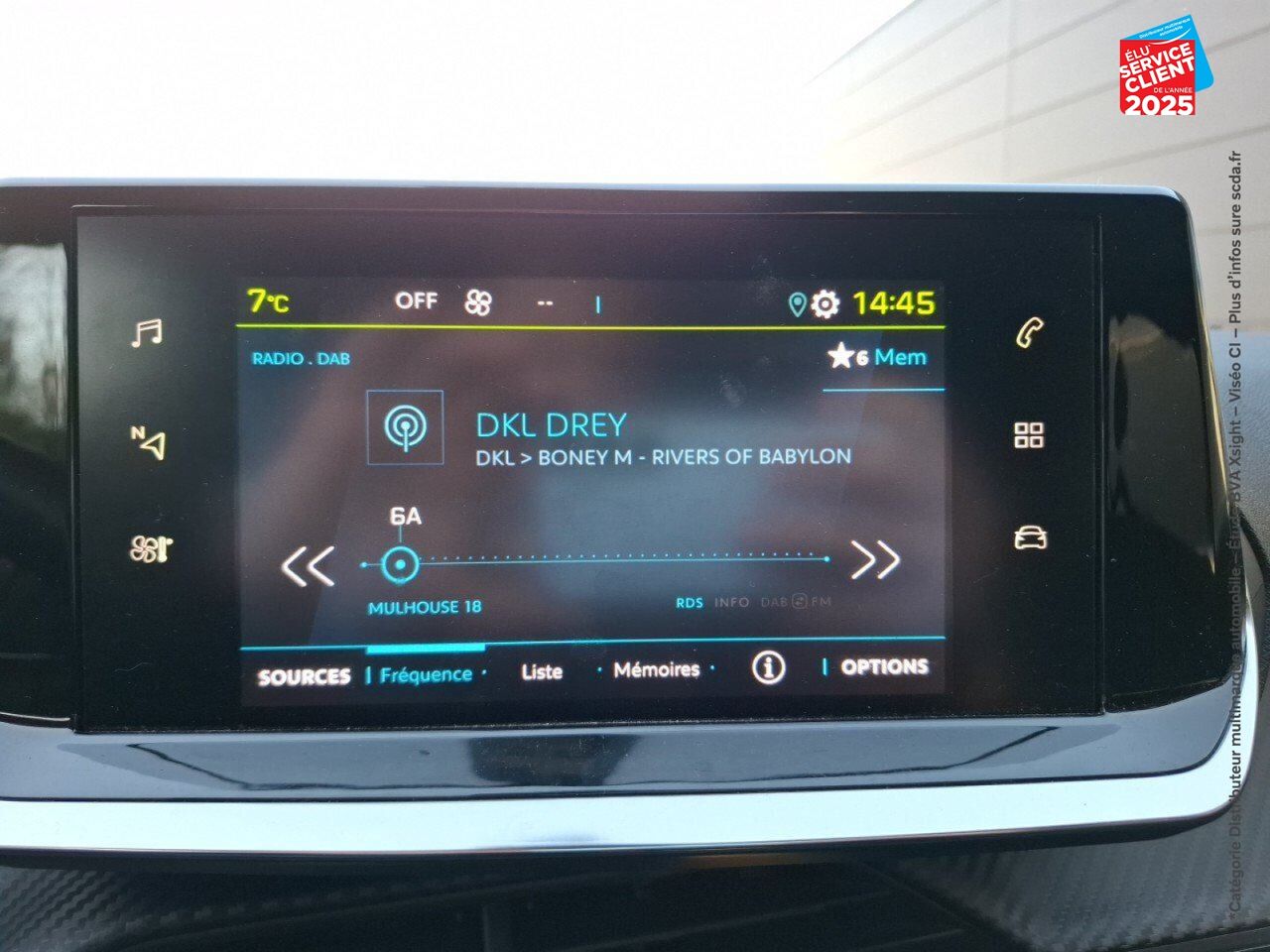 Véhicule d'occasion PEUGEOT 208 E-208 136 CH STYLE chez Renault Saint-Louis
