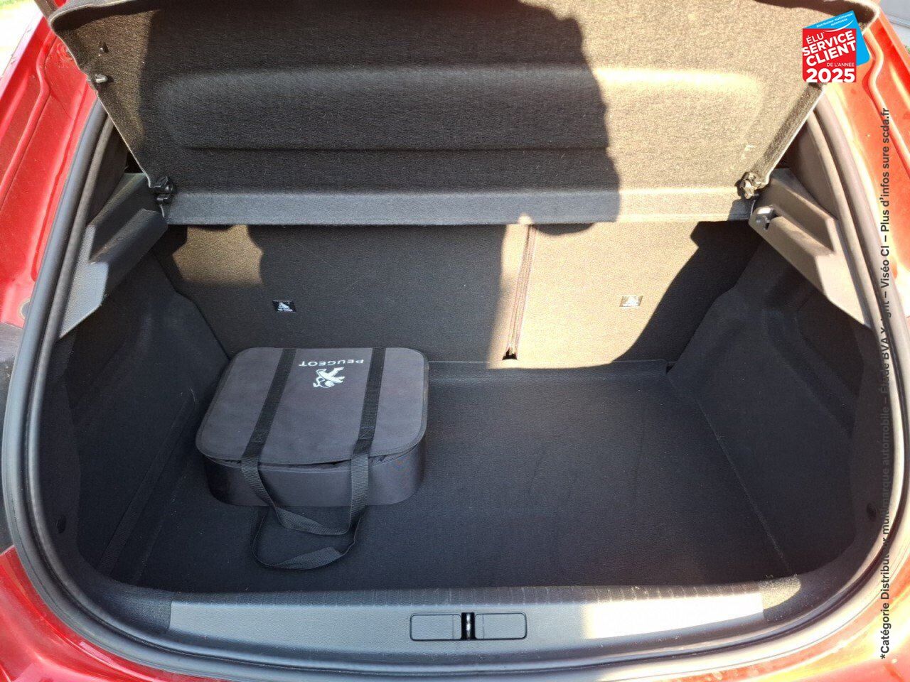 Véhicule d'occasion PEUGEOT 208 E-208 136 CH STYLE chez Renault Saint-Louis