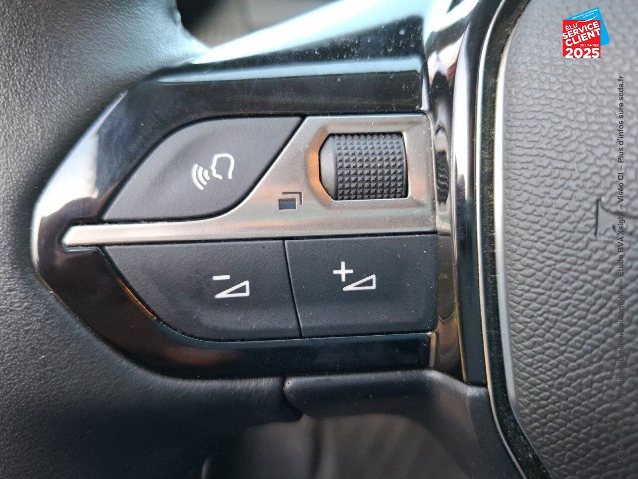 Véhicule d'occasion PEUGEOT 208 E-208 136 CH STYLE chez Renault Saint-Louis