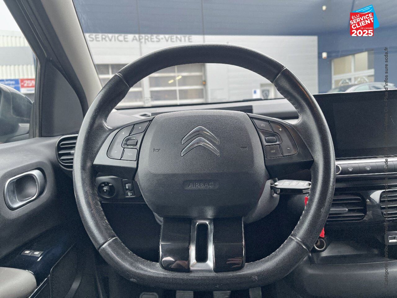 Véhicule d'occasion CITROEN C4 CACTUS PURETECH 110CH SS FEEL BUSINESS E6.D-TEMP chez Hyundai Chalons