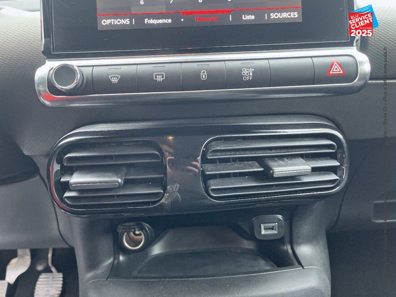 Véhicule d'occasion CITROEN C4 CACTUS PURETECH 110CH SS FEEL BUSINESS E6.D-TEMP chez Hyundai Chalons