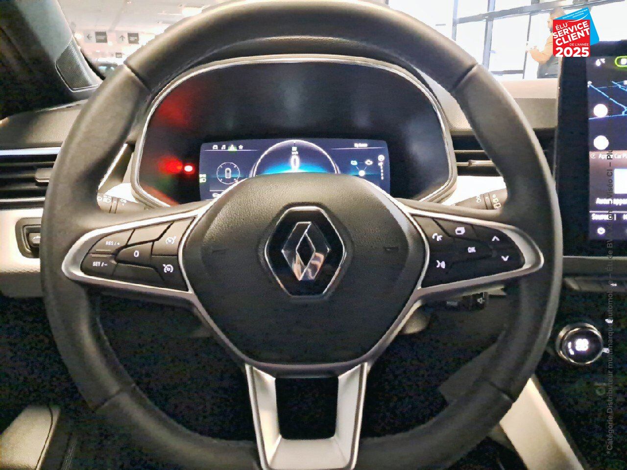 Véhicule d'occasion RENAULT CLIO 1.6 E-TECH HYBRIDE 145CH TECHNO chez Hyundai Chalons