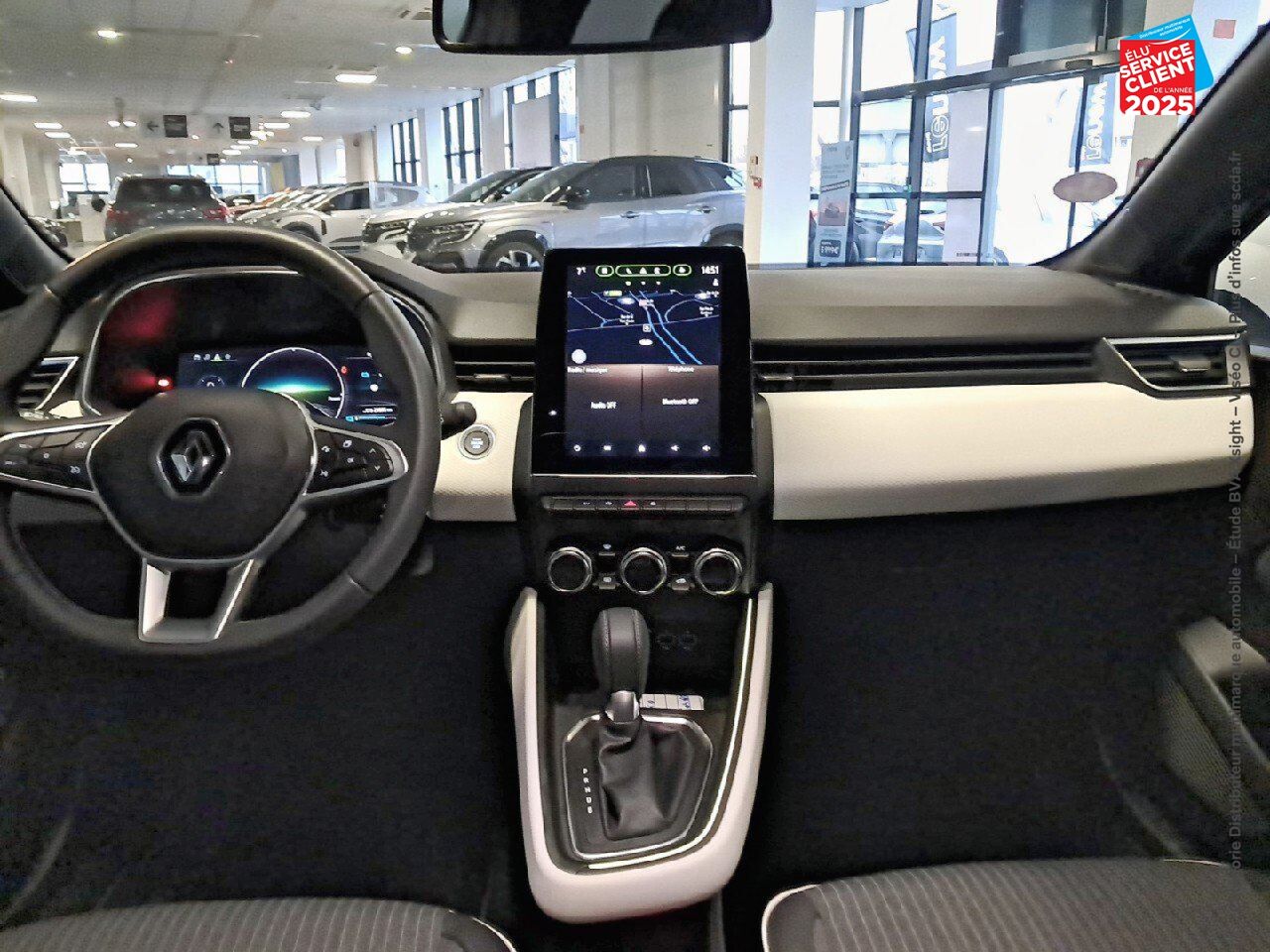 Véhicule d'occasion RENAULT CLIO 1.6 E-TECH HYBRIDE 145CH TECHNO chez Hyundai Chalons