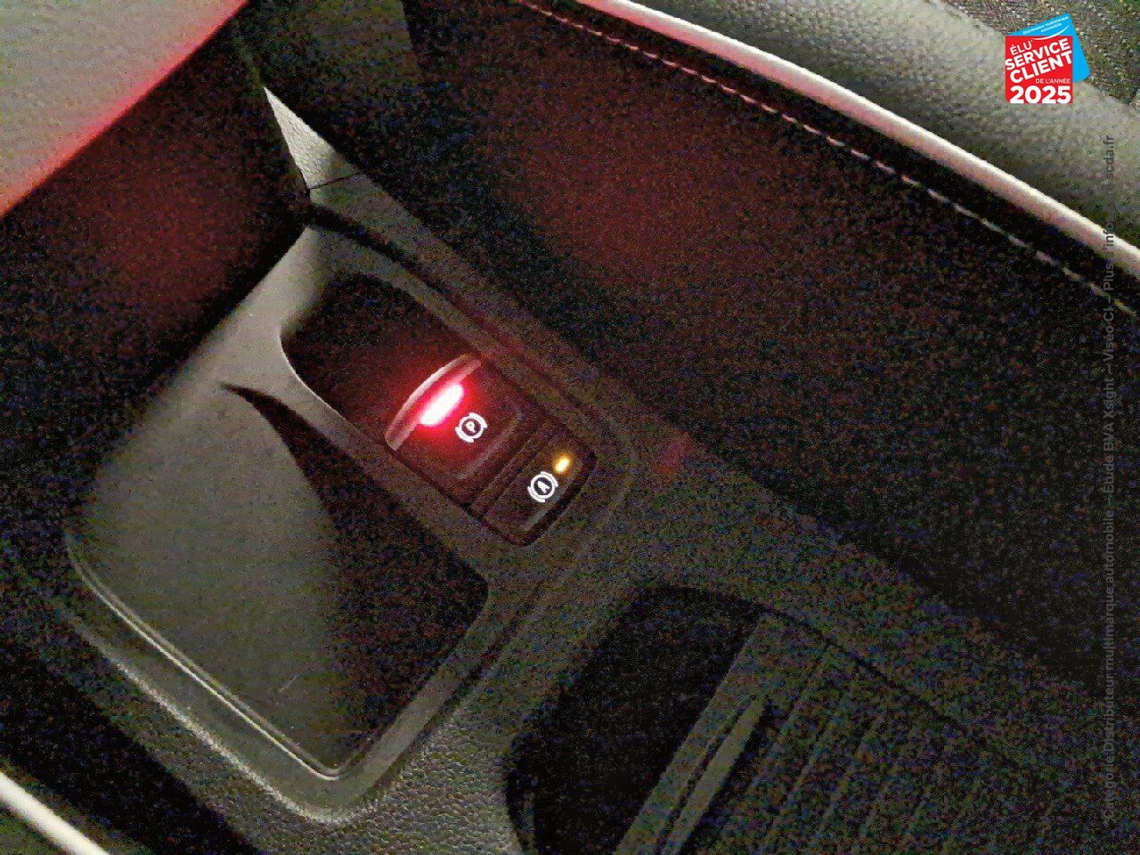 Véhicule d'occasion RENAULT CLIO 1.6 E-TECH HYBRIDE 145CH TECHNO chez Hyundai Chalons