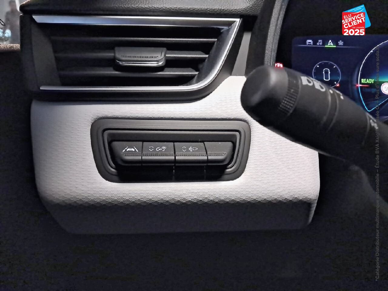 Véhicule d'occasion RENAULT CLIO 1.6 E-TECH HYBRIDE 145CH TECHNO chez Hyundai Chalons