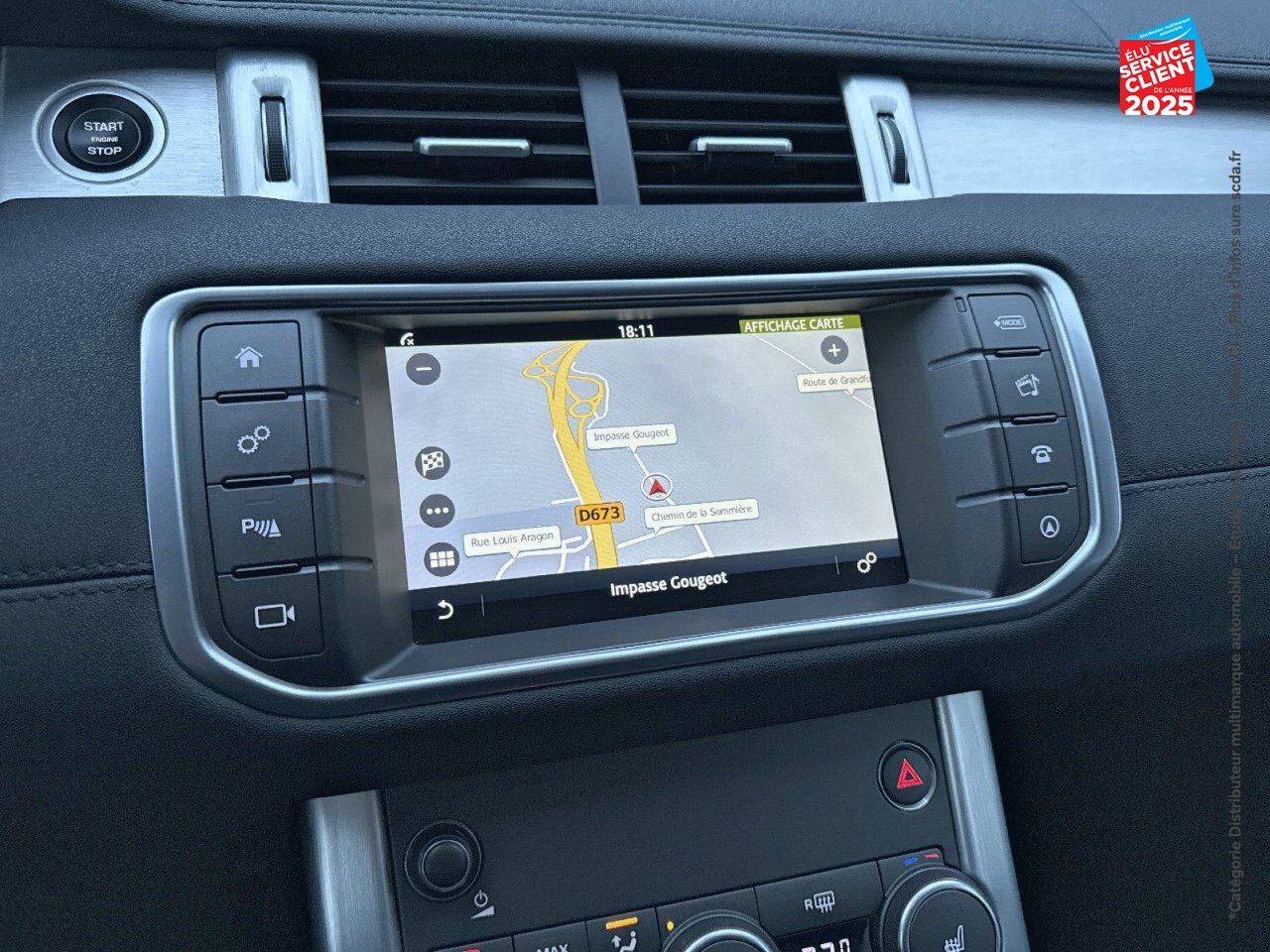Véhicule d'occasion LAND-ROVER RANGE ROVER EVOQUE 2.0 TD4 150 SE 4X4 BVA MARK VI SIEGES CHAUF/CUIR GPS CAMERA ATTELAGE chez Volvo Epernay