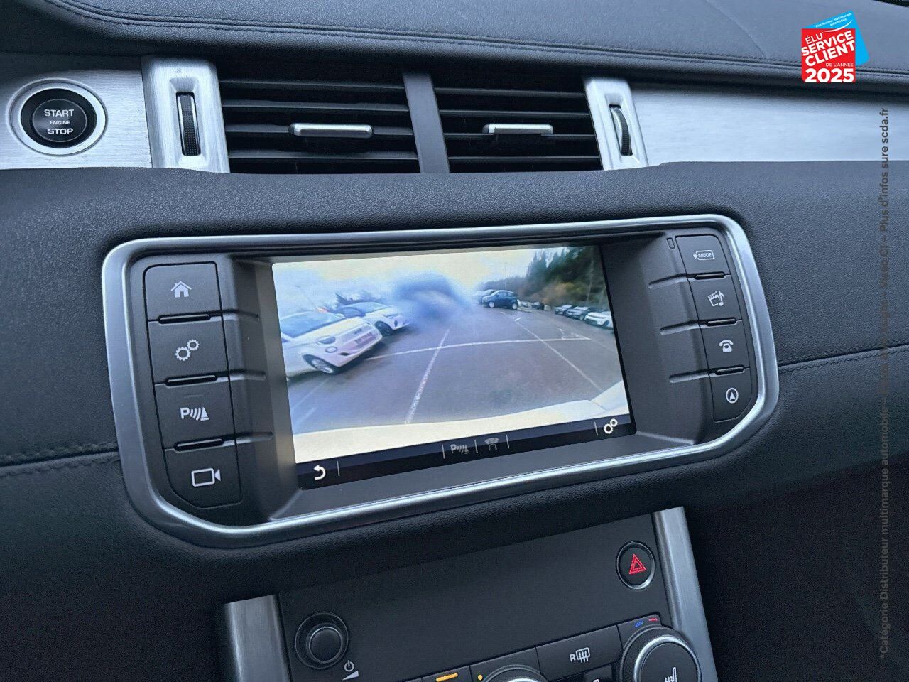 Véhicule d'occasion LAND-ROVER RANGE ROVER EVOQUE 2.0 TD4 150 SE 4X4 BVA MARK VI SIEGES CHAUF/CUIR GPS CAMERA ATTELAGE chez Volvo Epernay