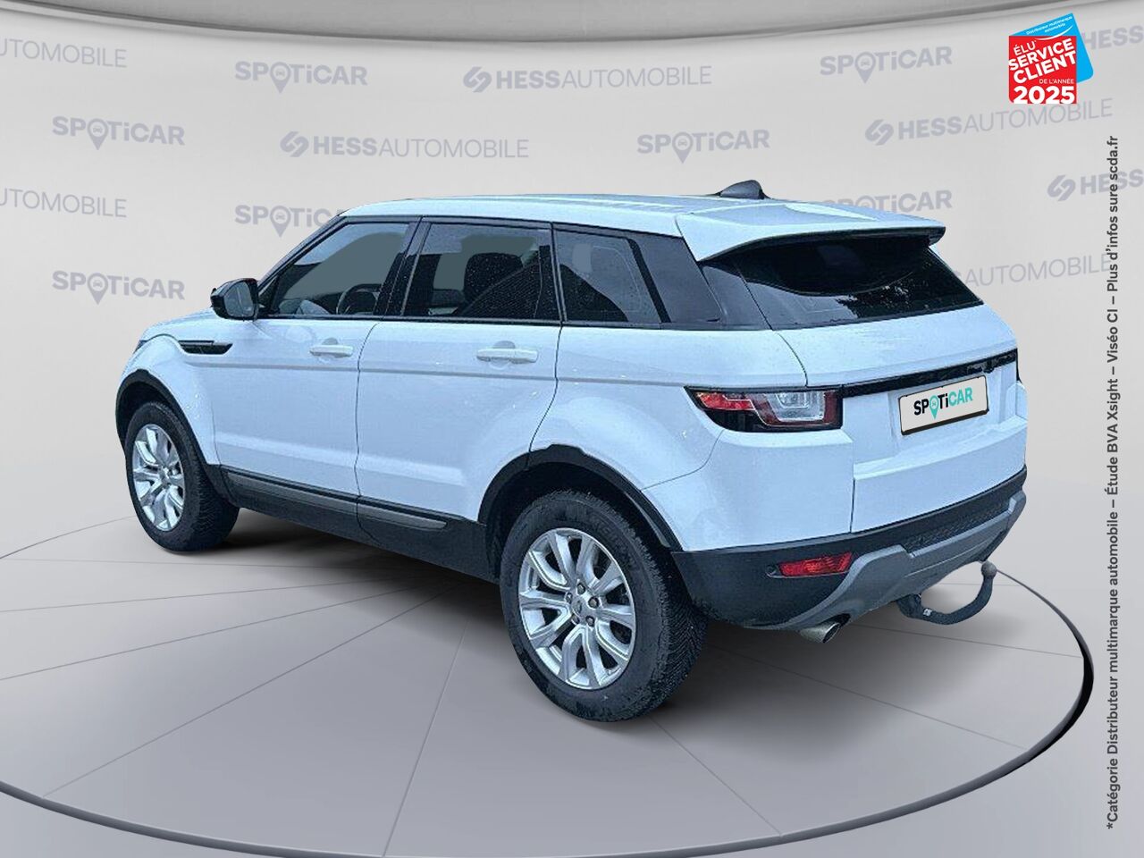 Véhicule d'occasion LAND-ROVER RANGE ROVER EVOQUE 2.0 TD4 150 SE 4X4 BVA MARK VI SIEGES CHAUF/CUIR GPS CAMERA ATTELAGE chez Volvo Epernay