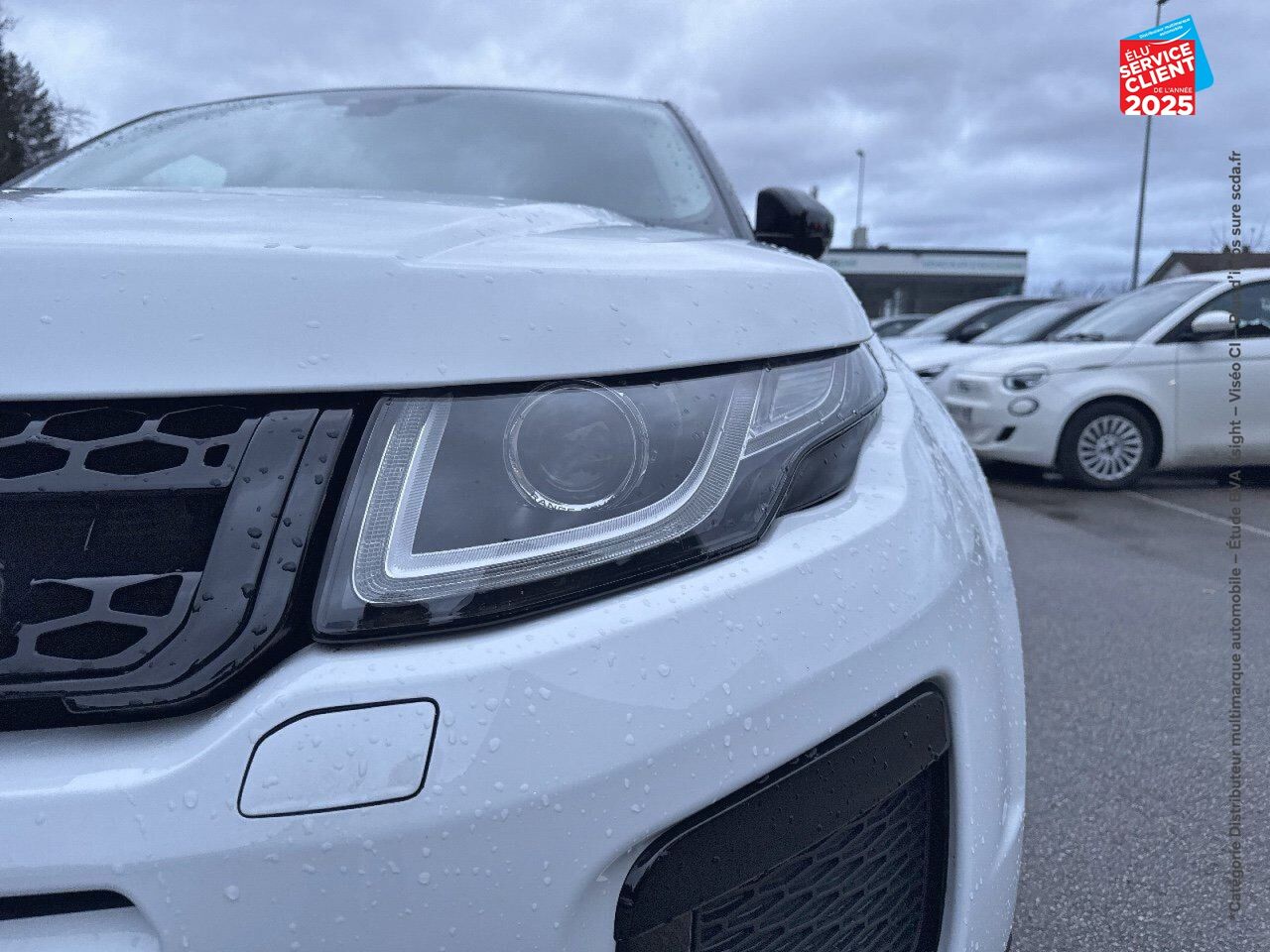 Véhicule d'occasion LAND-ROVER RANGE ROVER EVOQUE 2.0 TD4 150 SE 4X4 BVA MARK VI SIEGES CHAUF/CUIR GPS CAMERA ATTELAGE chez Volvo Epernay