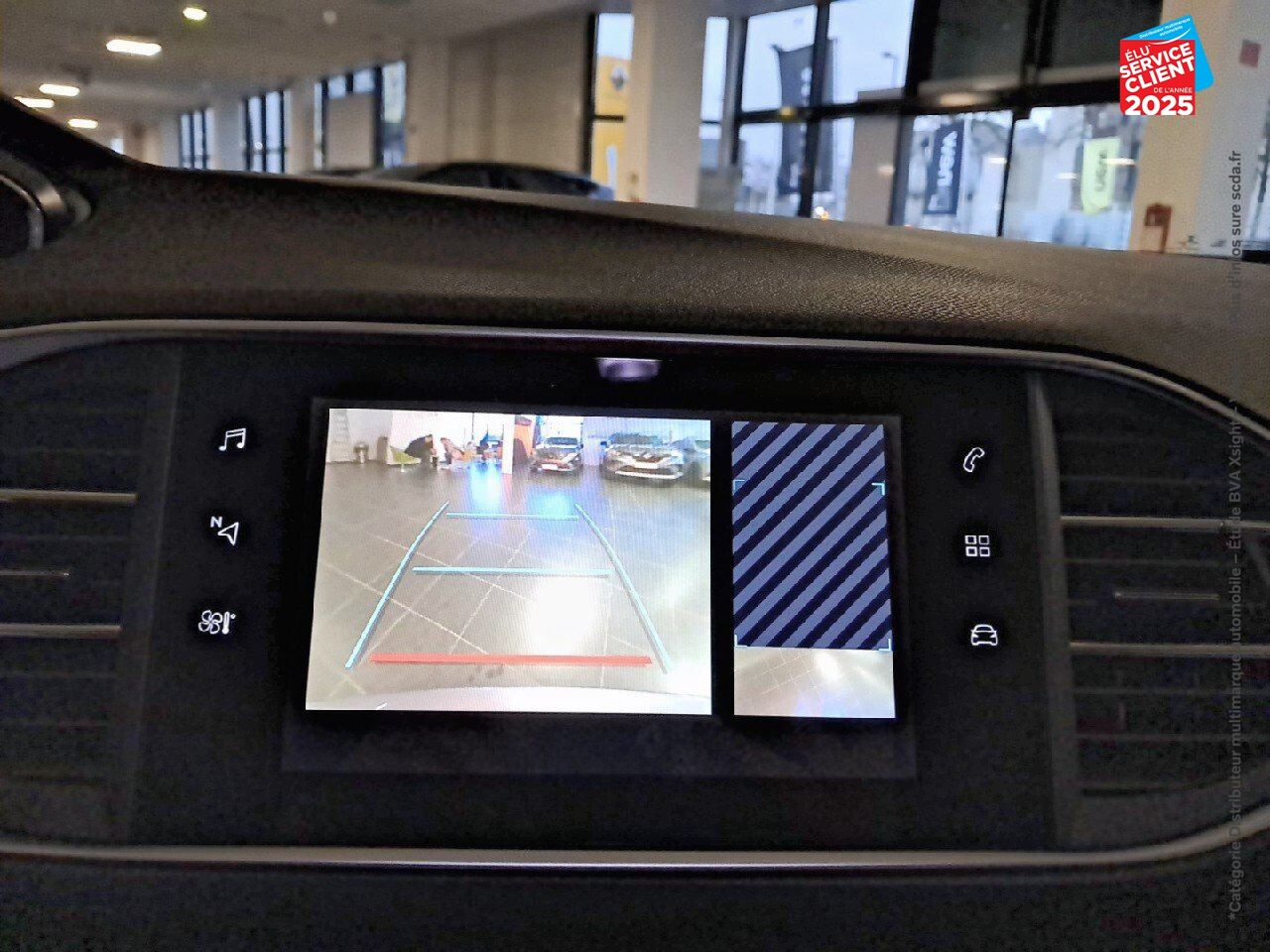 Véhicule d'occasion PEUGEOT 308 1.2 PURETECH 130CH S/S ROADTRIP EAT8 GPS CAMERA CARPLAY chez Opel Thionville
