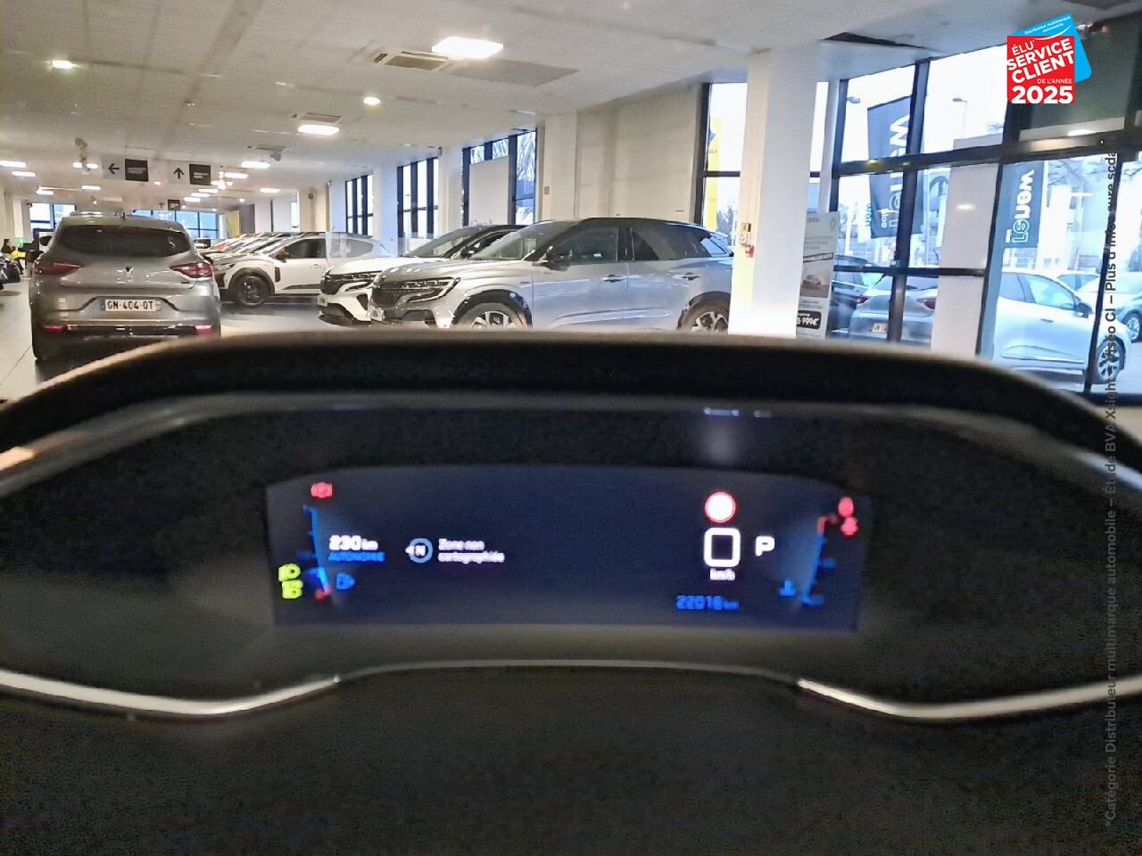 Véhicule d'occasion PEUGEOT 308 1.2 PURETECH 130CH S/S ROADTRIP EAT8 GPS CAMERA CARPLAY chez Opel Thionville