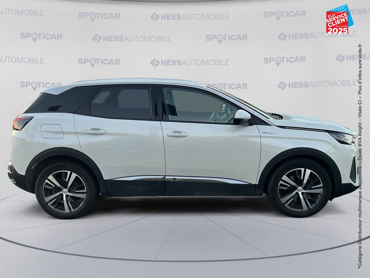 Véhicule d'occasion PEUGEOT 3008 HYBRID4 300CH ALLURE PACK E-EAT8 chez Renault Saint-Louis