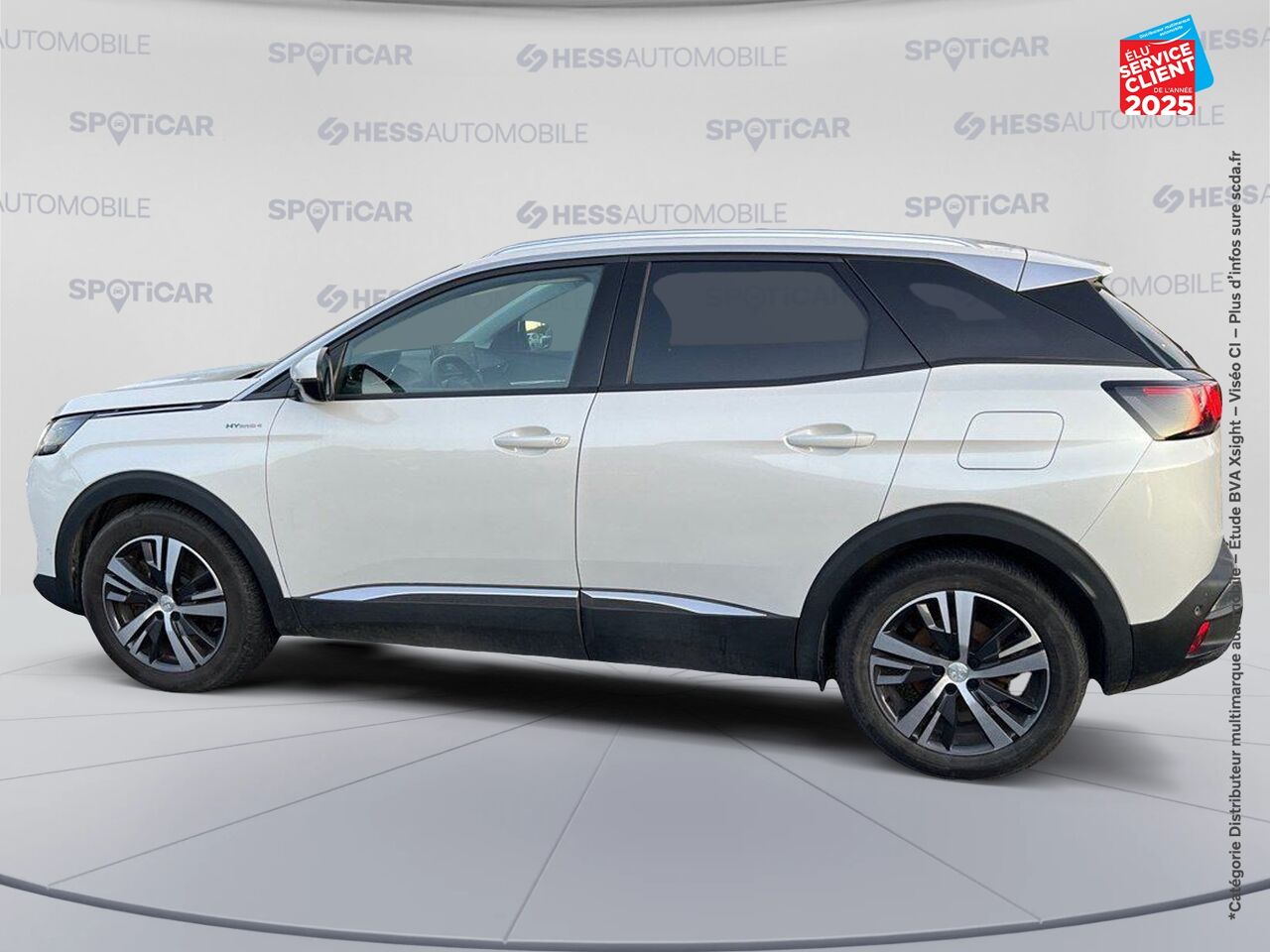 Véhicule d'occasion PEUGEOT 3008 HYBRID4 300CH ALLURE PACK E-EAT8 chez Renault Saint-Louis