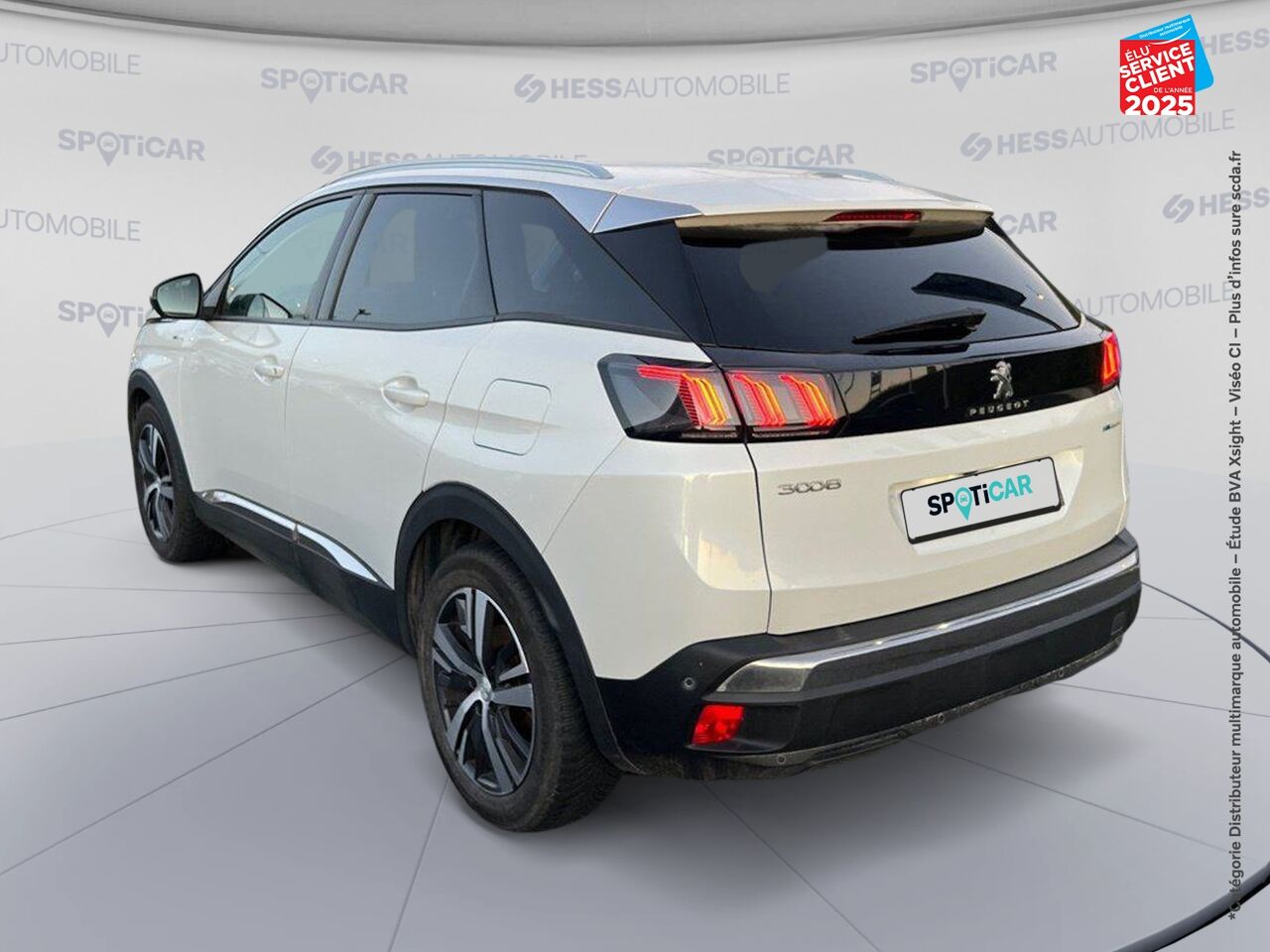 Véhicule d'occasion PEUGEOT 3008 HYBRID4 300CH ALLURE PACK E-EAT8 chez Renault Saint-Louis