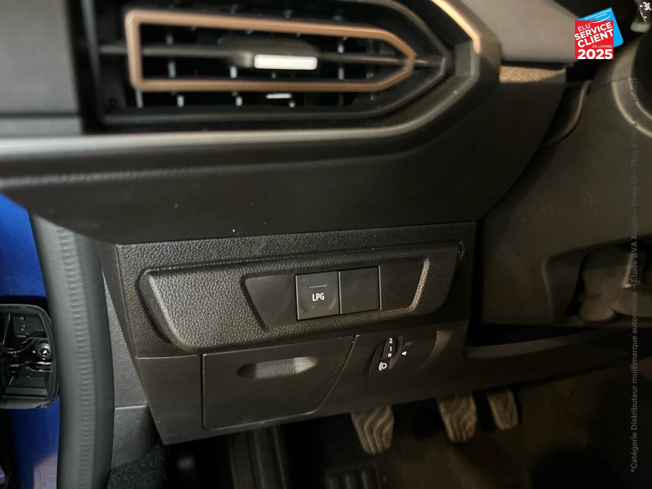Véhicule d'occasion DACIA SANDERO 1.0 ECO-G 100CH STEPWAY EXTREME + CAMERA chez Nissan Haguenau