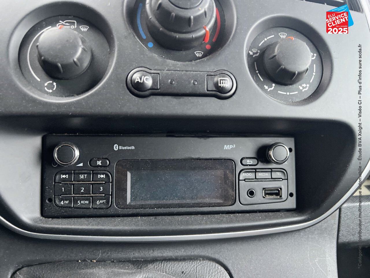 Véhicule d'occasion RENAULT KANGOO EXPRESS 1.5 BLUE DCI 80CH GRAND CONFORT chez Toyota Thionville