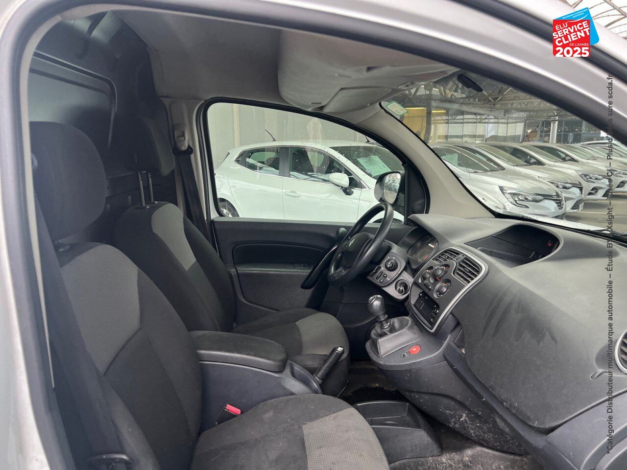 Véhicule d'occasion RENAULT KANGOO EXPRESS 1.5 BLUE DCI 80CH GRAND CONFORT chez Toyota Thionville