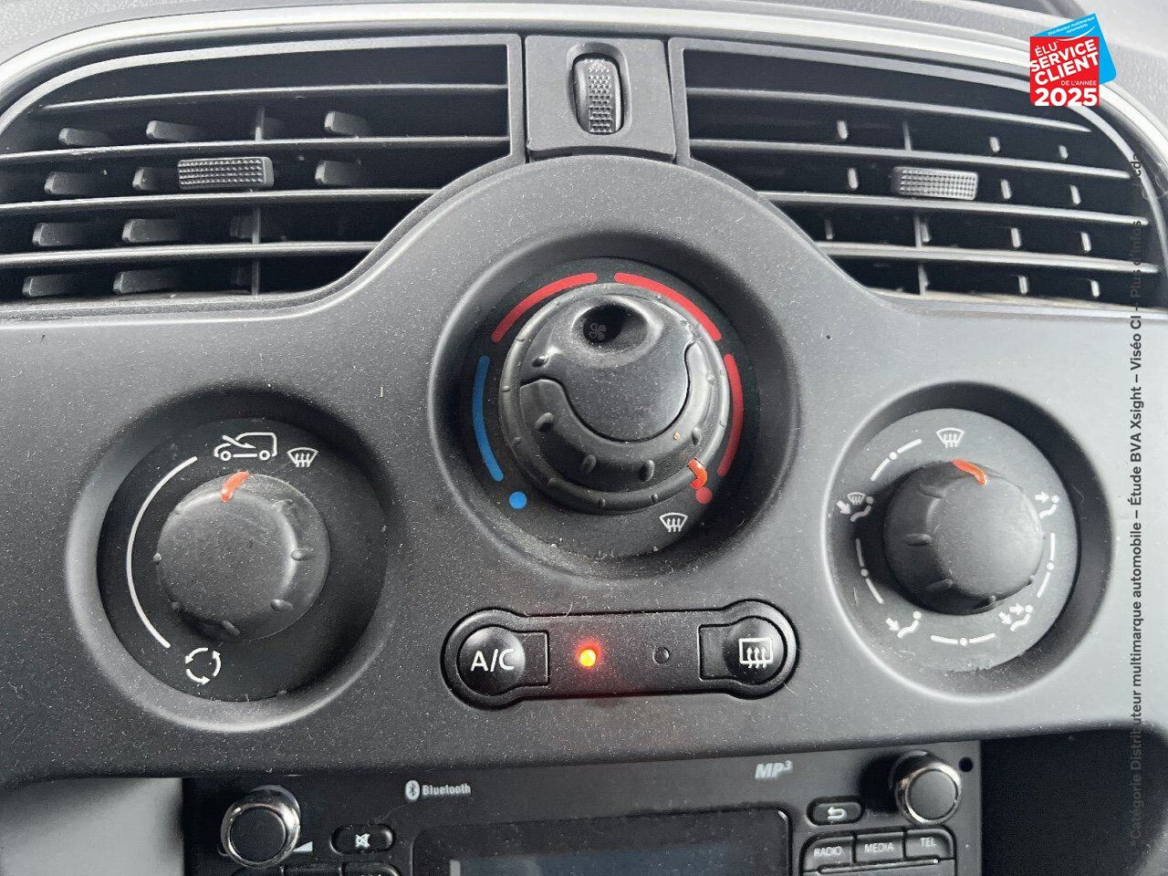 Véhicule d'occasion RENAULT KANGOO EXPRESS 1.5 BLUE DCI 80CH GRAND CONFORT chez Toyota Thionville