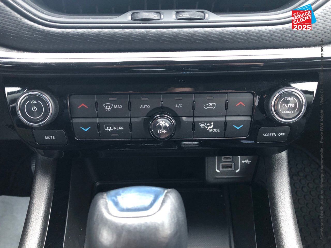 Véhicule d'occasion JEEP COMPASS 1.3 TURBO T4 240CH PHEV 4XE TRAILHAWK AT6 EAWD GPS CARPLAY chez Hyundai Chalons