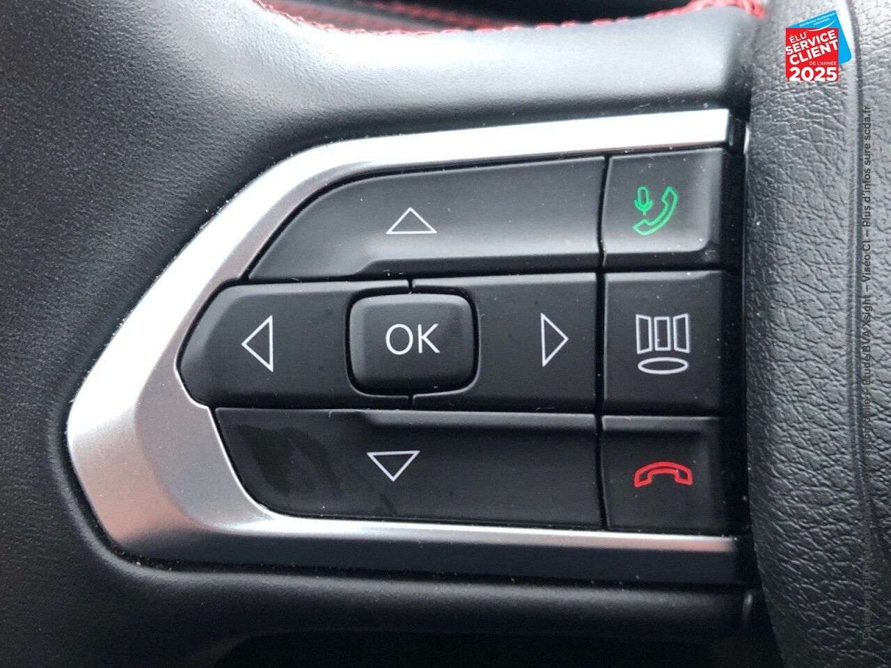 Véhicule d'occasion JEEP COMPASS 1.3 TURBO T4 240CH PHEV 4XE TRAILHAWK AT6 EAWD GPS CARPLAY chez Hyundai Chalons