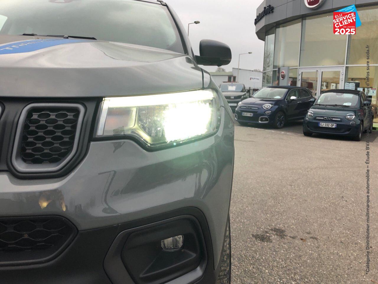 Véhicule d'occasion JEEP COMPASS 1.3 TURBO T4 240CH PHEV 4XE TRAILHAWK AT6 EAWD GPS CARPLAY chez Hyundai Chalons