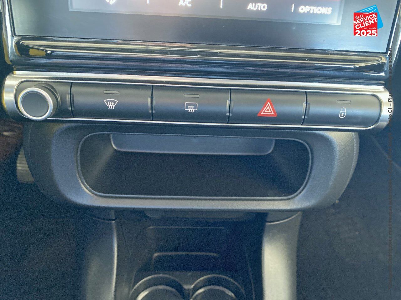 Véhicule d'occasion CITROEN C3 PURETECH 82CH GRAPHIC SS E6.D-TEMP chez Opel Verdun