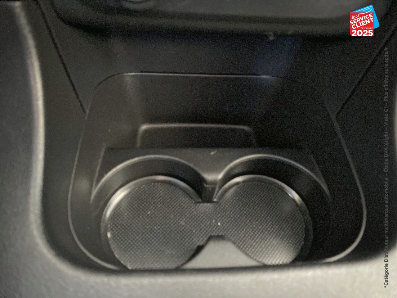 Véhicule d'occasion CITROEN C3 PURETECH 82CH GRAPHIC SS E6.D-TEMP chez Opel Verdun