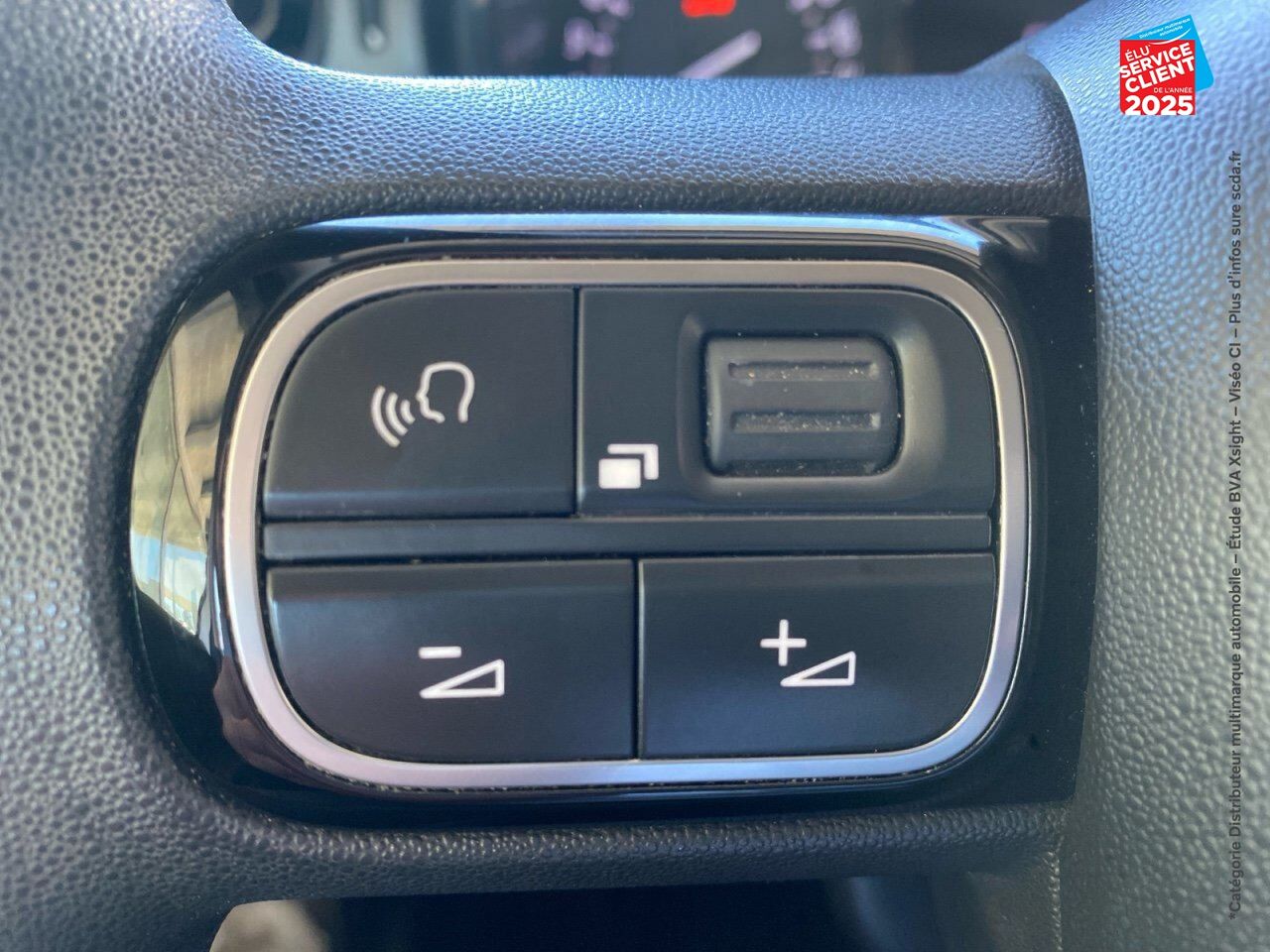 Véhicule d'occasion CITROEN C3 PURETECH 82CH GRAPHIC SS E6.D-TEMP chez Opel Verdun