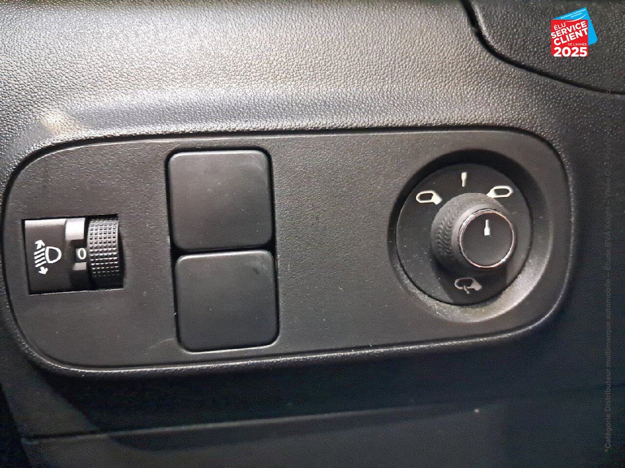 Véhicule d'occasion CITROEN C3 1.2 PURETECH 110CH SS SHINE PACK EAT6 chez Toyota Thionville