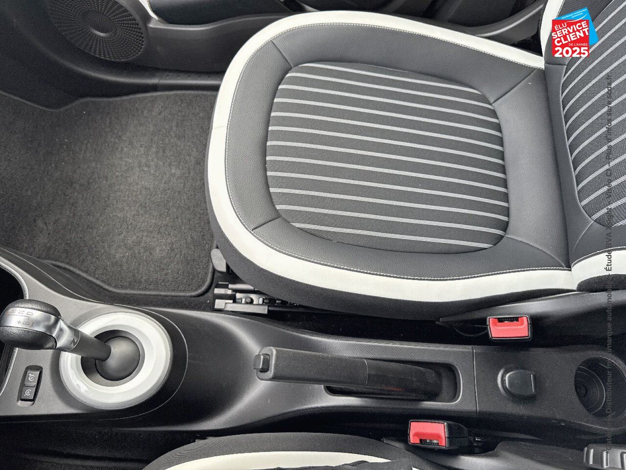 Véhicule d'occasion RENAULT TWINGO E-TECH ELECTRIC INTENS R80 ACHAT INTEGRAL - 21 GPS CAMERA chez Renault Colmar
