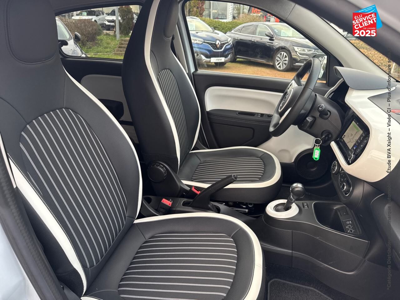 Véhicule d'occasion RENAULT TWINGO E-TECH ELECTRIC INTENS R80 ACHAT INTEGRAL - 21 GPS CAMERA chez Renault Colmar