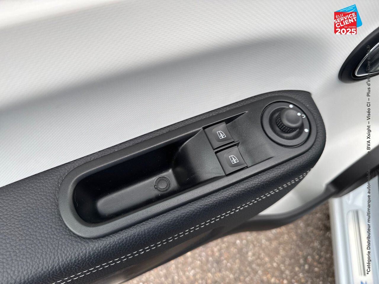 Véhicule d'occasion RENAULT TWINGO E-TECH ELECTRIC INTENS R80 ACHAT INTEGRAL - 21 GPS CAMERA chez Renault Colmar