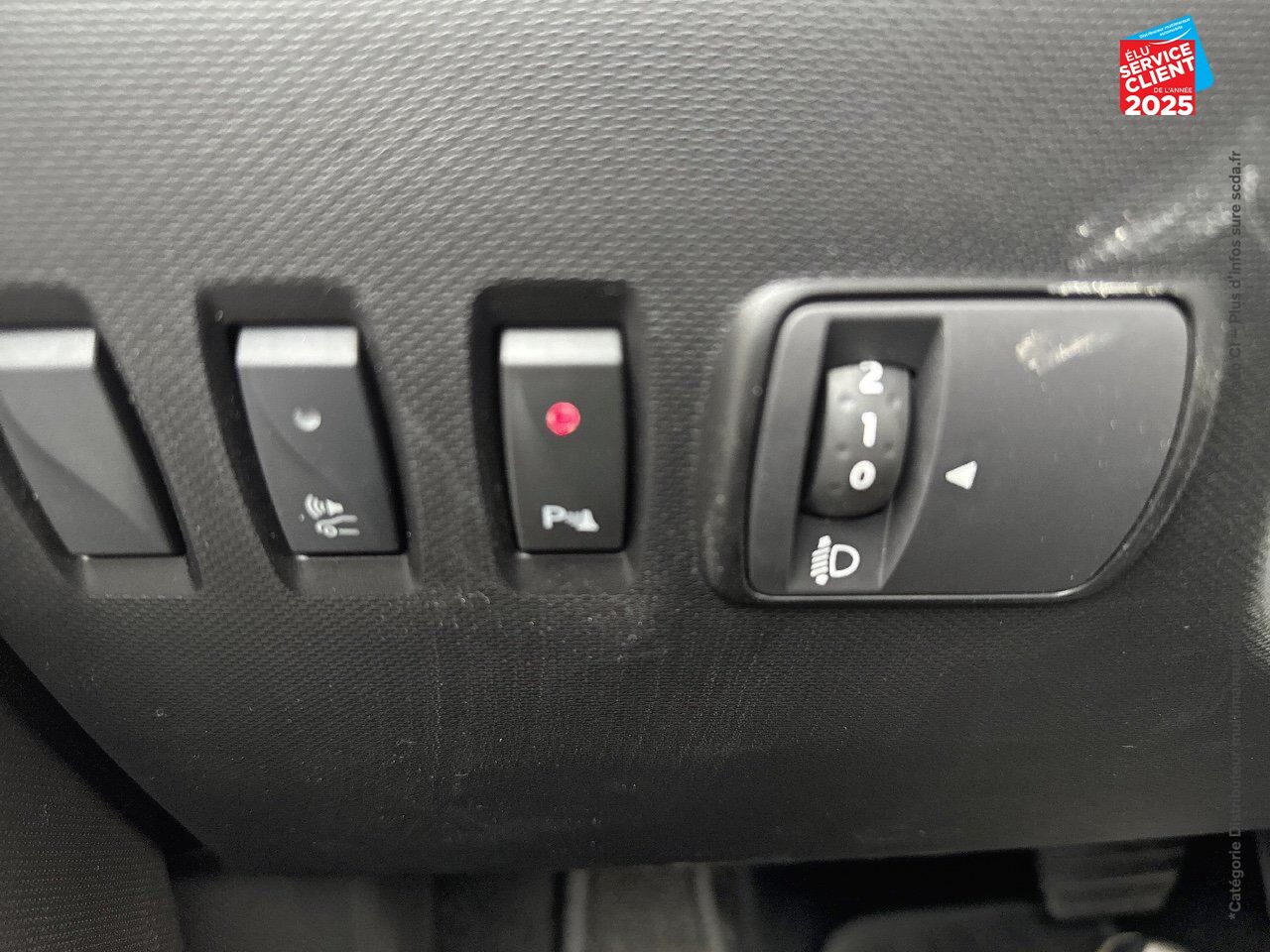 Véhicule d'occasion RENAULT TWINGO E-TECH ELECTRIC INTENS R80 ACHAT INTEGRAL - 21 GPS CAMERA chez Renault Colmar