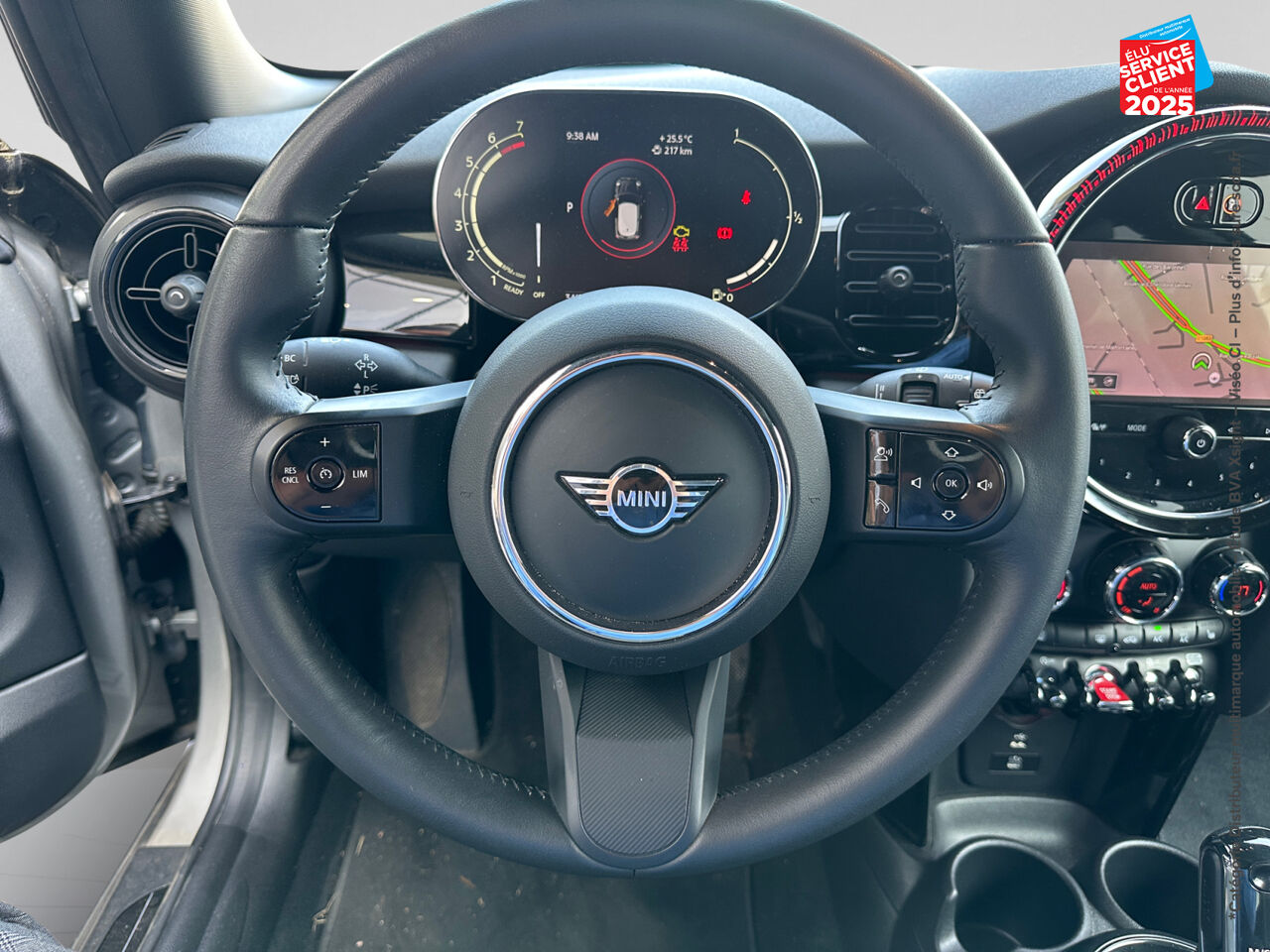 Véhicule d'occasion MINI MINI COOPER 136CH EDITION CAMDEN BVA7 SIEGES CHAUF/CUIR GPS chez Opel Saint-Dizier