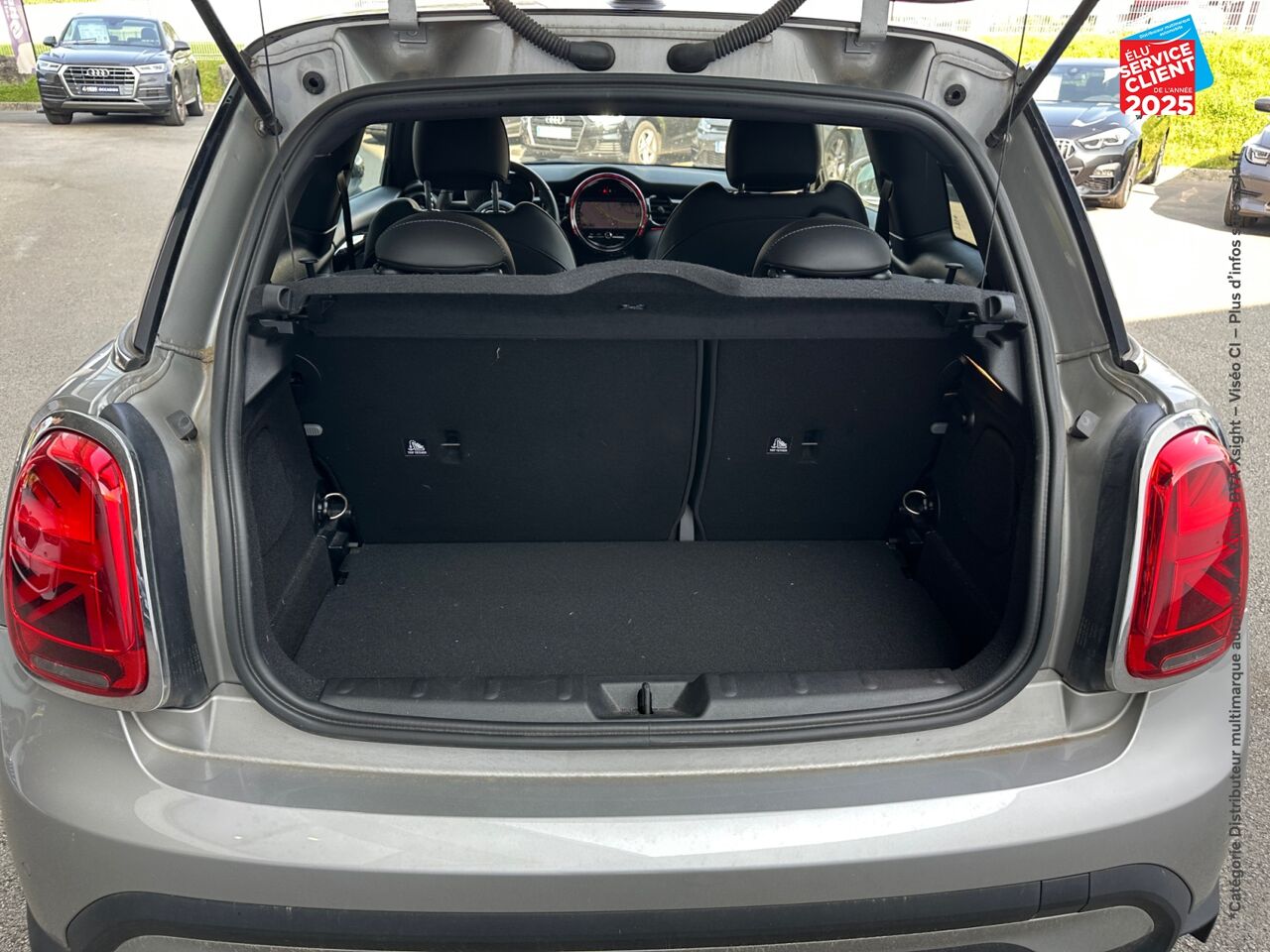 Véhicule d'occasion MINI MINI COOPER 136CH EDITION CAMDEN BVA7 SIEGES CHAUF/CUIR GPS chez Opel Saint-Dizier