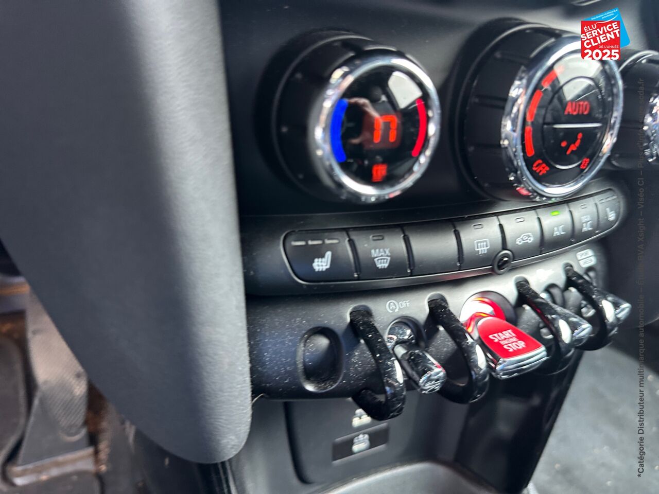 Véhicule d'occasion MINI MINI COOPER 136CH EDITION CAMDEN BVA7 SIEGES CHAUF/CUIR GPS chez Opel Saint-Dizier