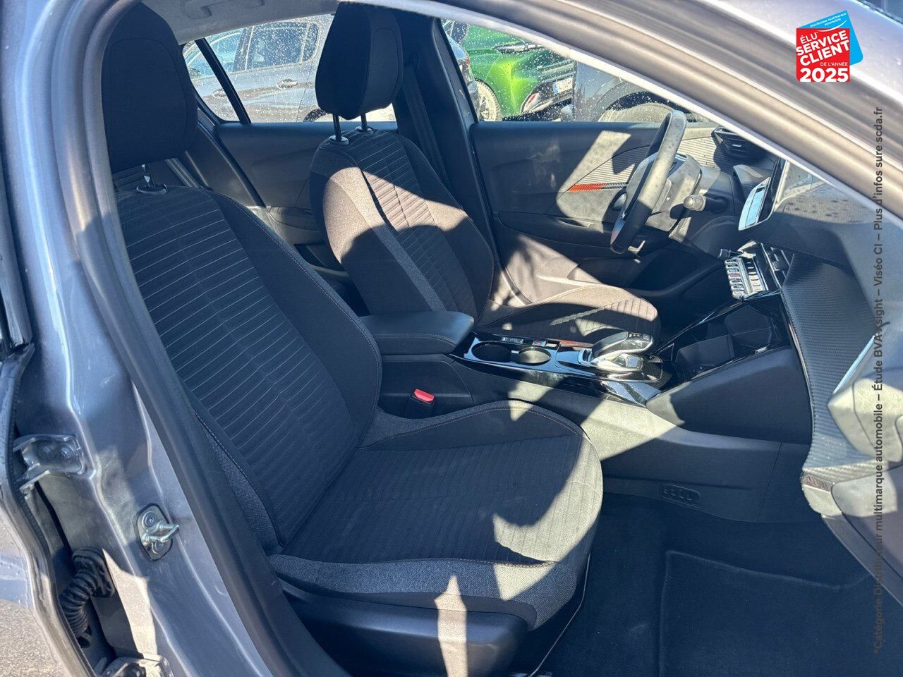 Véhicule d'occasion PEUGEOT 208 E-136CH ACTIVE chez Renault Saint-Louis