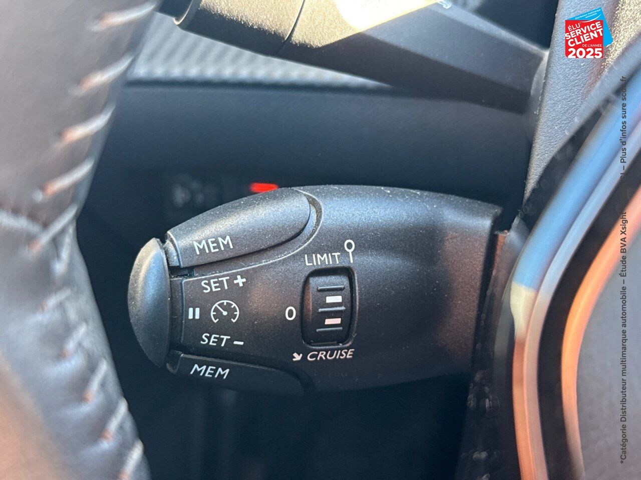 Véhicule d'occasion PEUGEOT 208 E-136CH ACTIVE chez Renault Saint-Louis