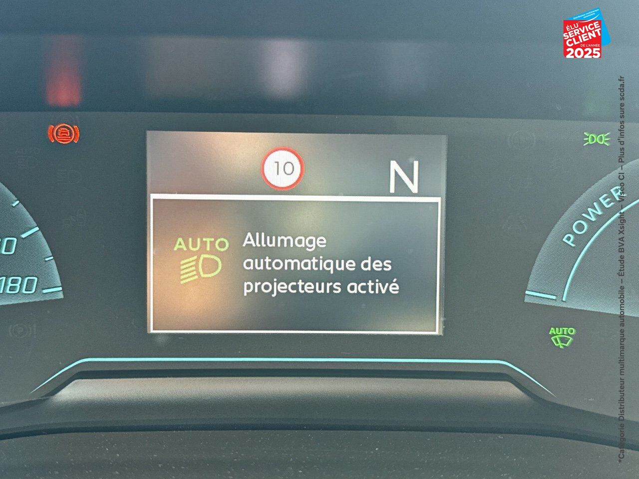 Véhicule d'occasion PEUGEOT 208 E-136CH ACTIVE chez Renault Saint-Louis
