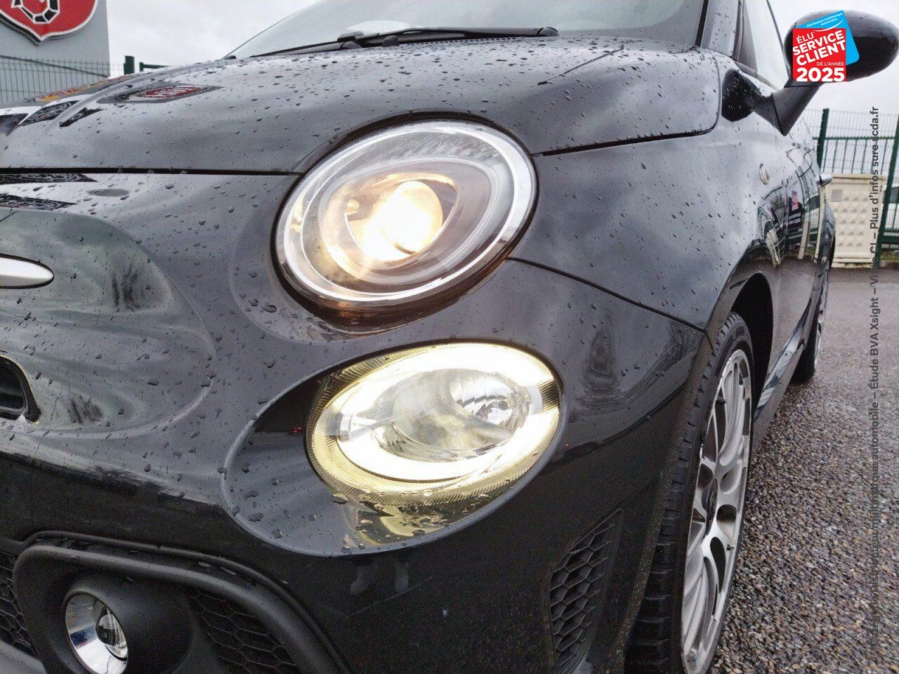 Véhicule d'occasion ABARTH 500C 1.4 TURBO T-JET 145CH 595 MY17 chez BMW Pontarlier