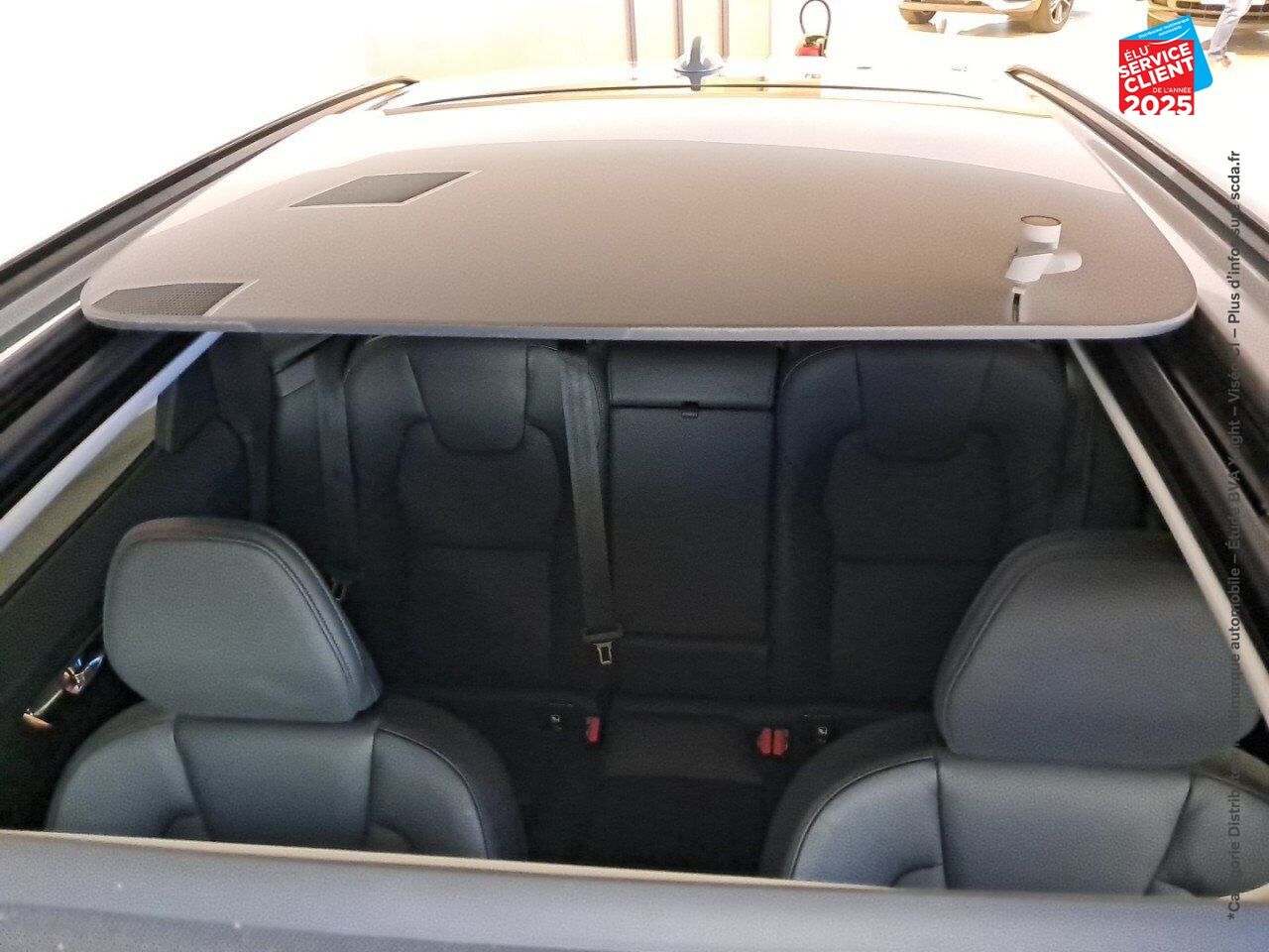 Véhicule d'occasion VOLVO XC60 T6 AWD 253 + 145CH PLUS STYLE DARK GEARTRONIC chez Volvo Epernay