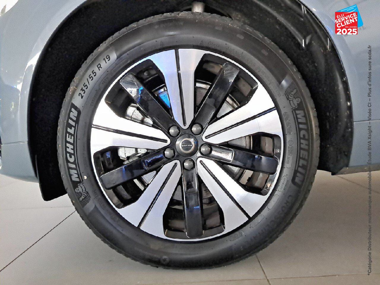 Véhicule d'occasion VOLVO XC60 T6 AWD 253 + 145CH PLUS STYLE DARK GEARTRONIC chez Volvo Epernay
