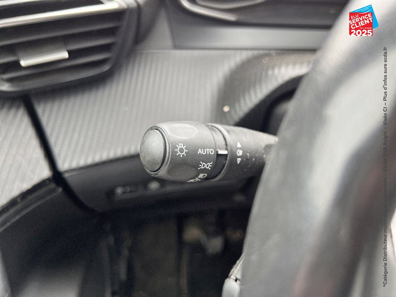 Véhicule d'occasion PEUGEOT 2008 1.2 PURETECH 130CH S/S ACTIVE GPS RADAR AR chez Toyota Saint Dizier
