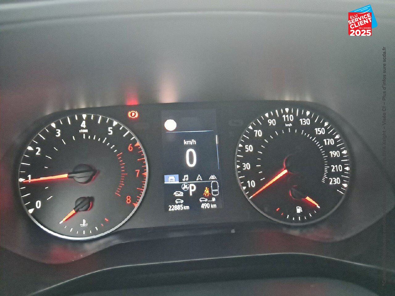 Véhicule d'occasion RENAULT ARKANA 1.3 TCE MILD HYBRID 140CH EVOLUTION EDC -22 GPS CAMERA chez HESS Automobile