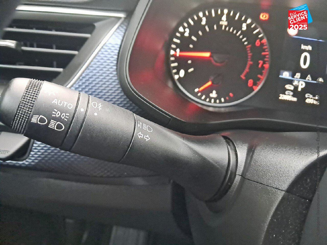 Véhicule d'occasion RENAULT ARKANA 1.3 TCE MILD HYBRID 140CH EVOLUTION EDC -22 GPS CAMERA chez HESS Automobile